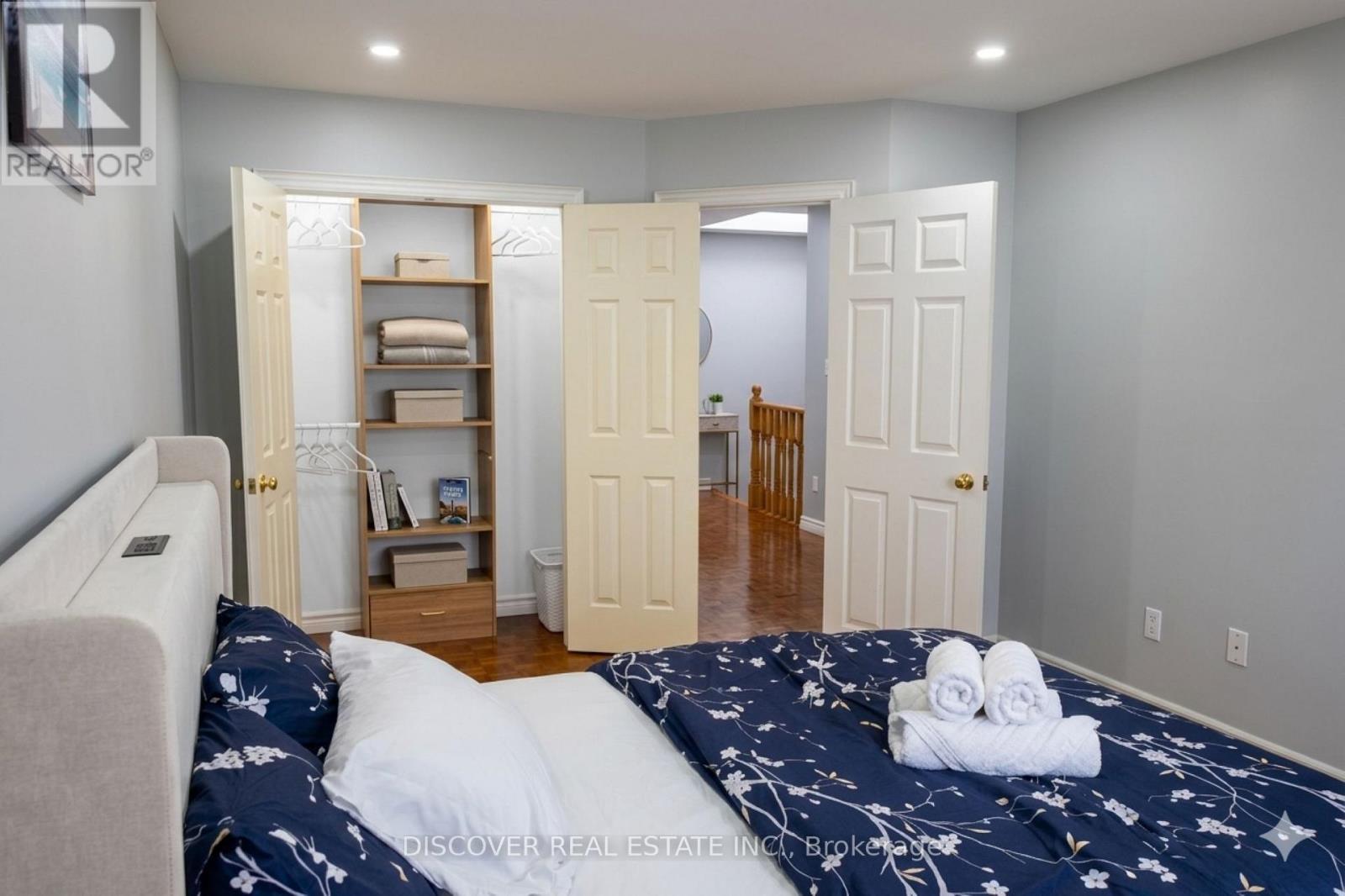 963 Hampton Crescent — photo 16