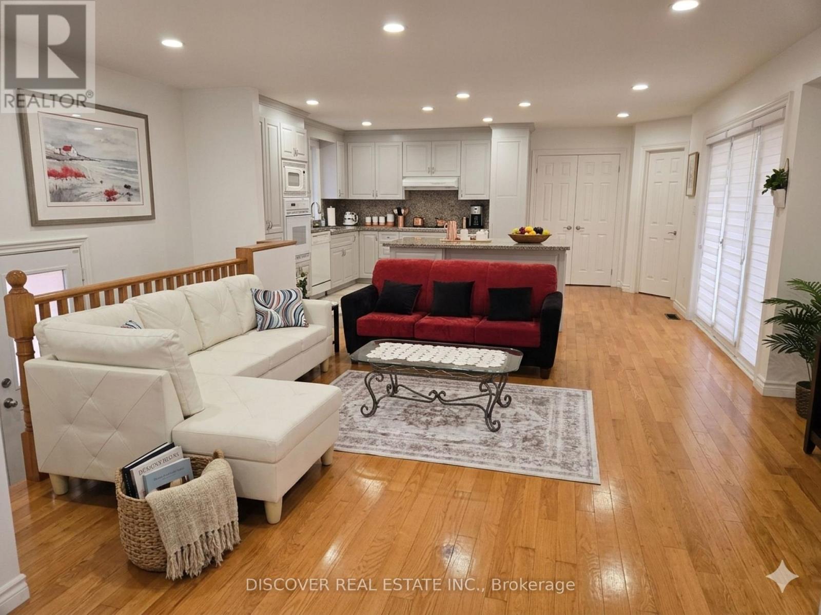963 Hampton Crescent — photo 46