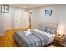 963 Hampton Crescent, Mississauga, ON L5G4G7 Photo 12