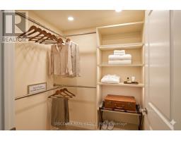 963 Hampton Crescent, Mississauga, ON L5G4G7 Photo 13