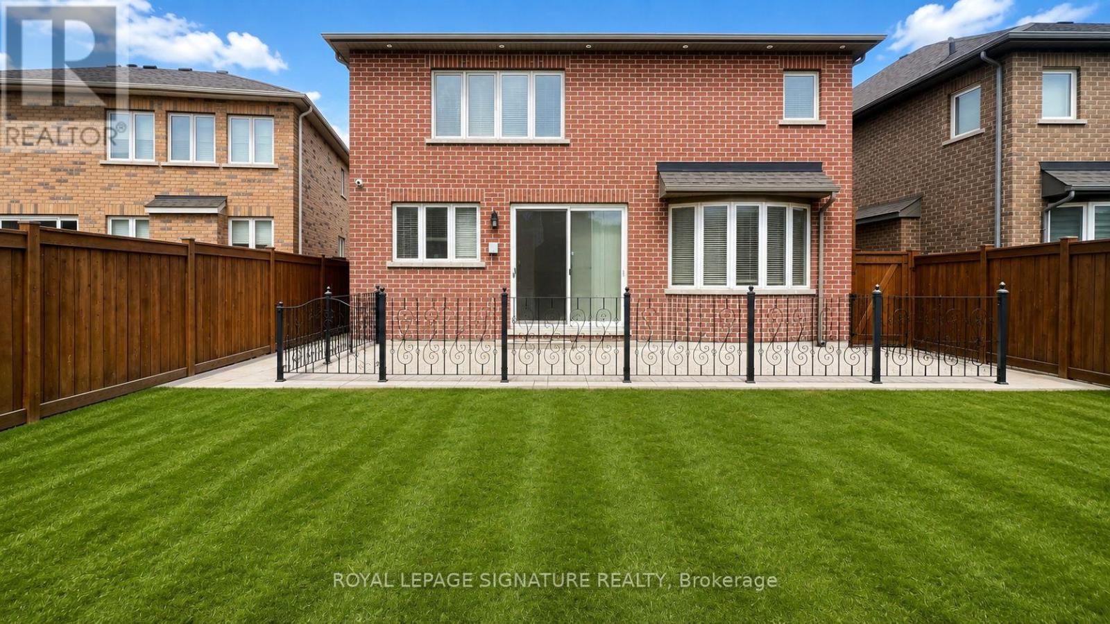 461 DOUGALL AVENUE, Caledon