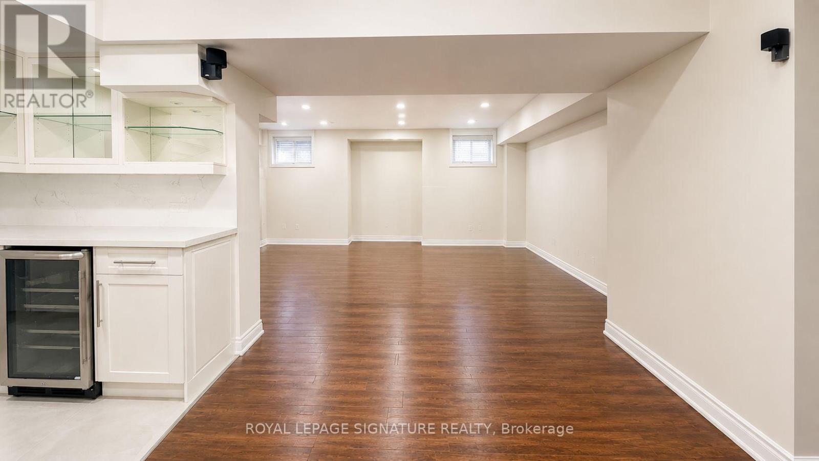 461 Dougall Avenue — photo 15