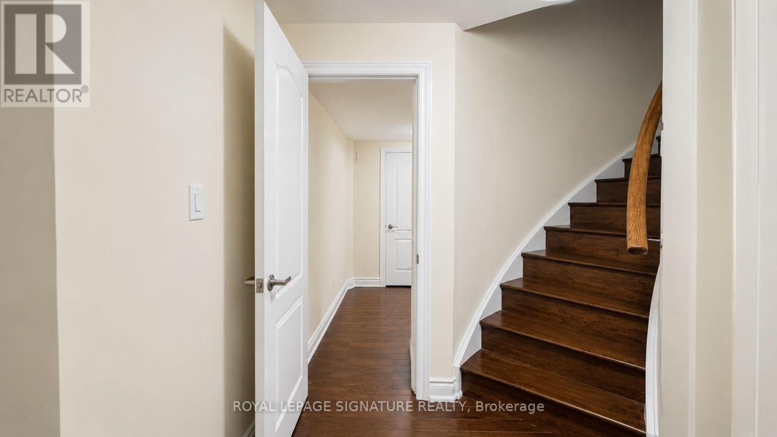 461 Dougall Avenue — photo 18