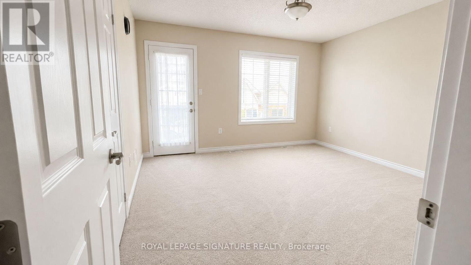 461 Dougall Avenue — photo 32