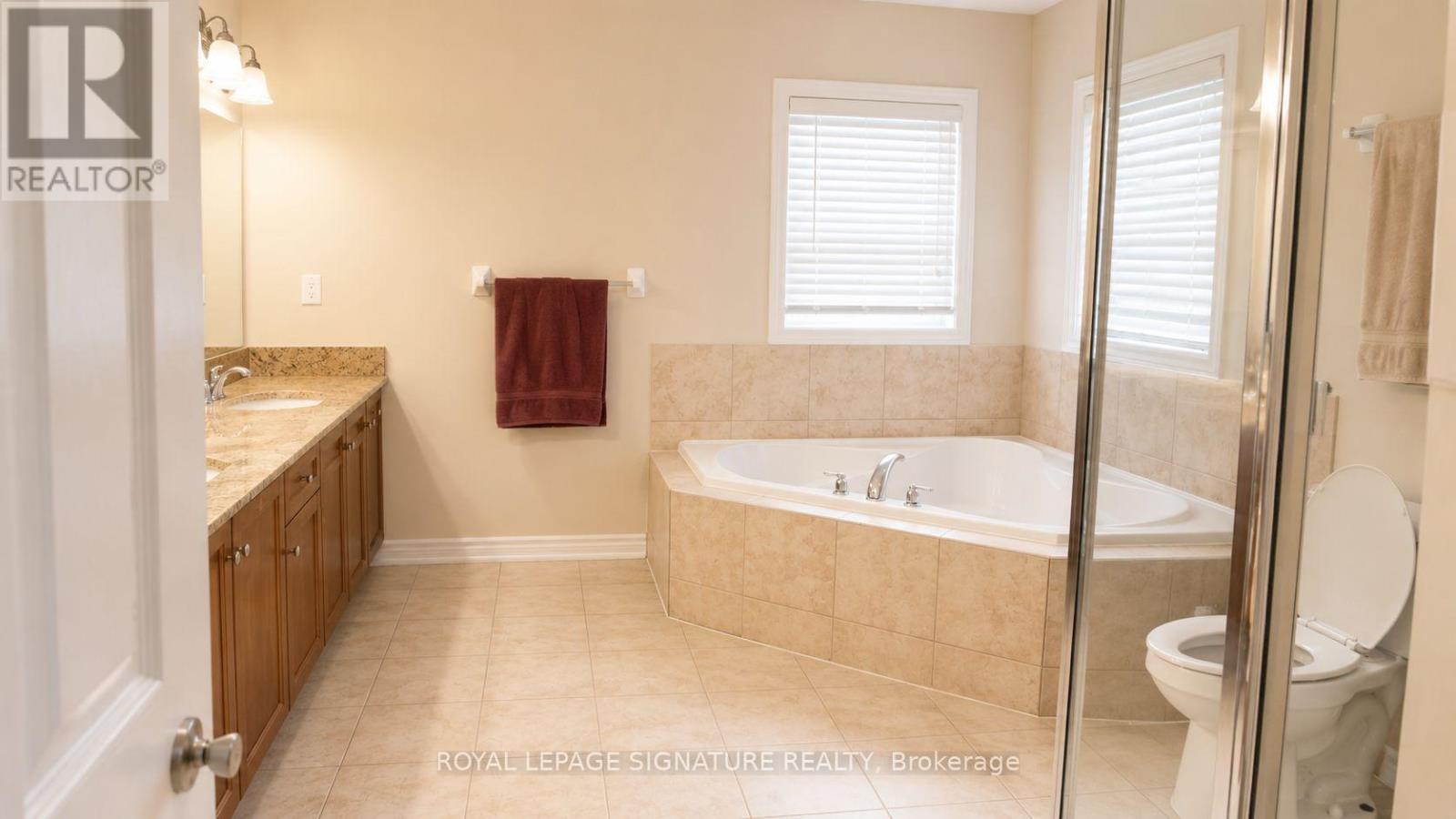 461 Dougall Avenue — photo 35