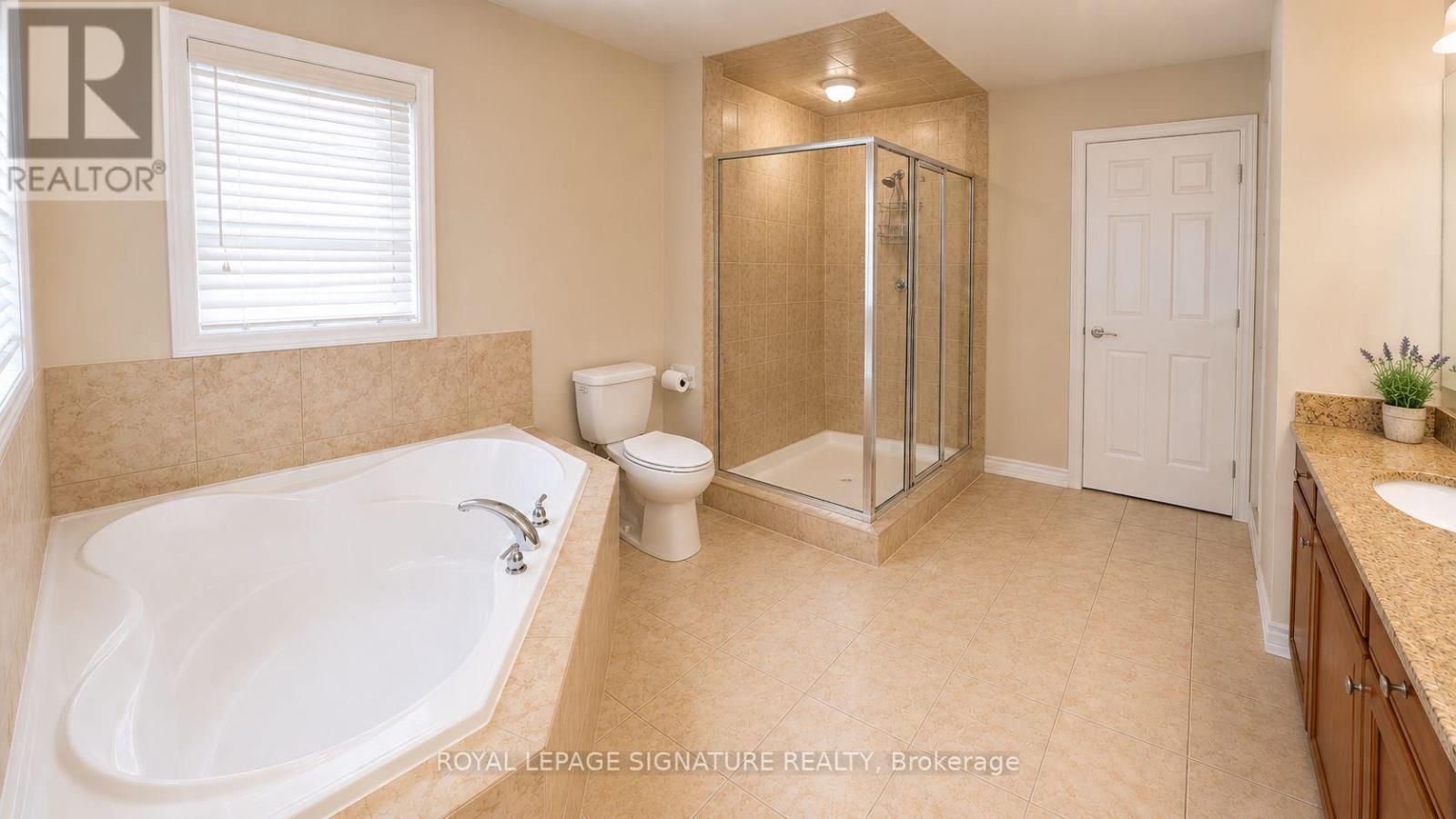 461 Dougall Avenue — photo 36