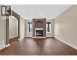 4pc Bathroom - 5, 3814 Sundance Close, Coalhurst, AB T0L0V0 Photo 7