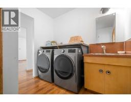 3pc Bathroom - 123 3 Avenue E, Bow Island, AB T0K0G0 Photo 12