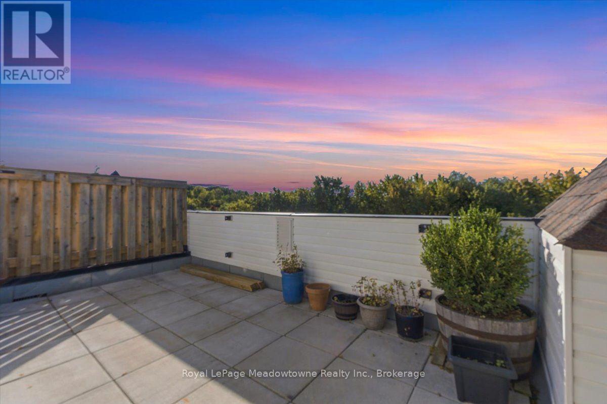 #109 75 WELDRICK ROAD E - 36