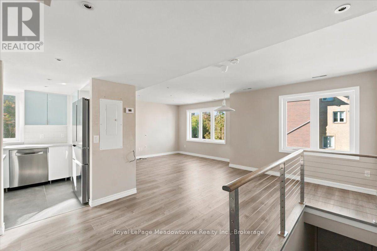 #109 75 WELDRICK ROAD E - 9