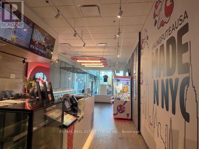 3145 Dundas Street West — photo 11