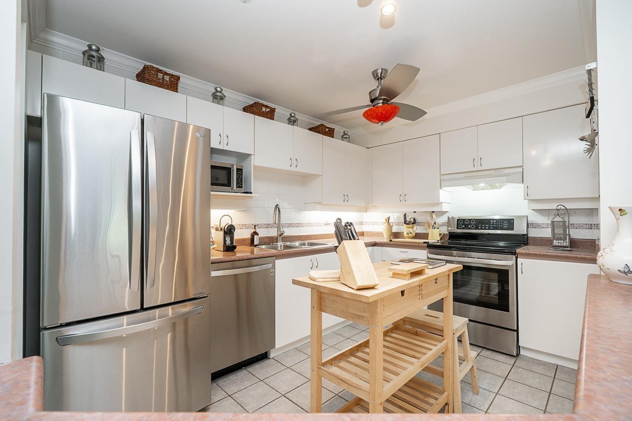 Photo of 202 15130 29A AVENUE 15