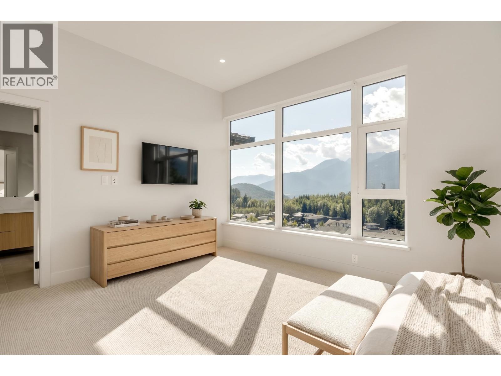 Photo of 15 3407 MAMQUAM ROAD 21