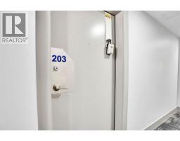 203, 510 Edmonton Trail NE - photo 3