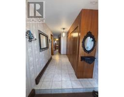 2pc Bathroom - 18467 Highway 7, Popes Harbour, NS B0J3H0 Photo 11