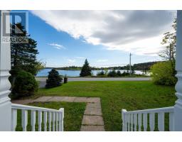 Living room - 18467 Highway 7, Popes Harbour, NS B0J3H0 Photo 7