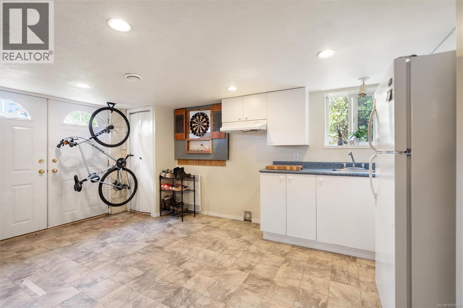 2825 Rockwell Ave - 17