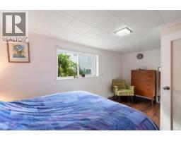 2825 Rockwell Ave, Saanich, BC V9A2M8 Photo 27
