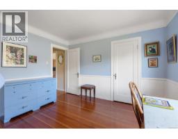 Bedroom - 2825 Rockwell Ave, Saanich, BC V9A2M8 Photo 12