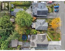 2825 Rockwell Ave, Saanich, BC V9A2M8 Photo 36