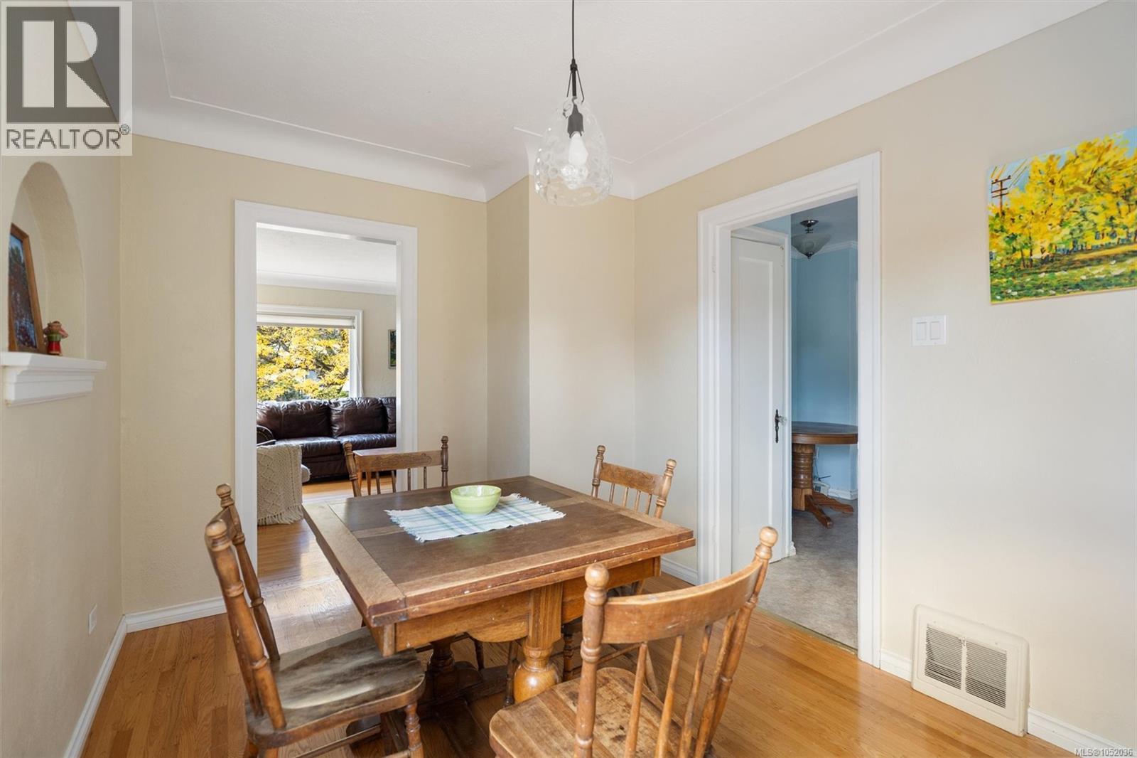 2825 Rockwell Ave - 7