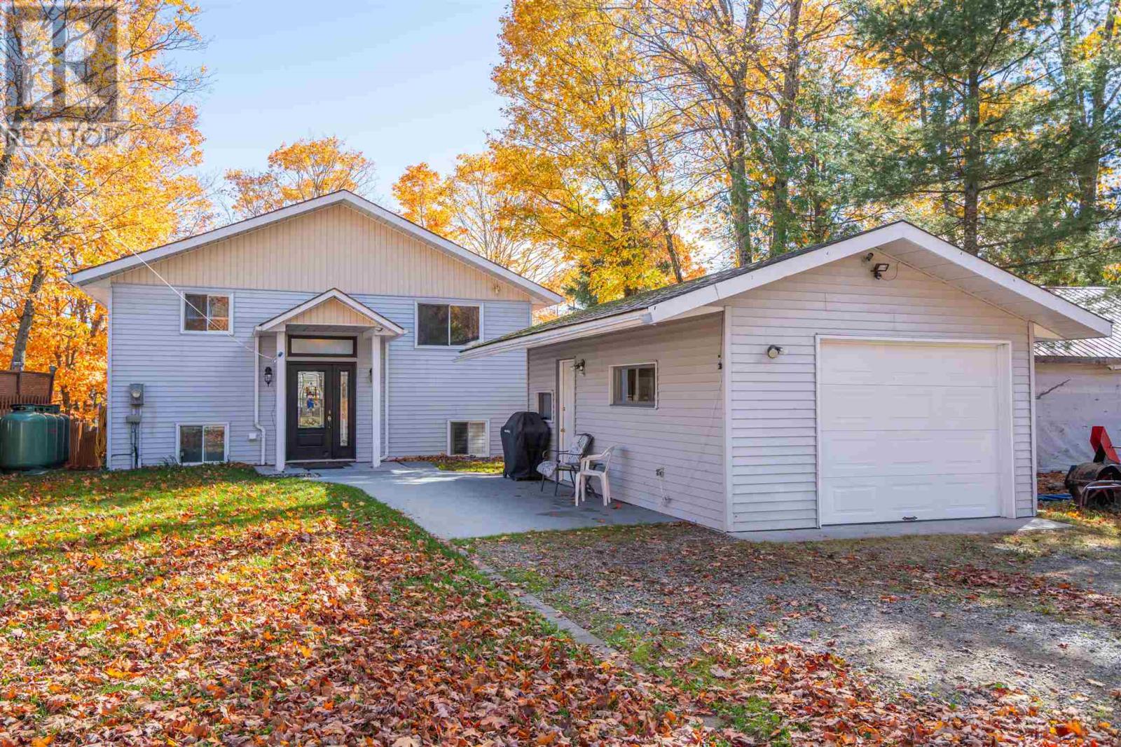 63 Heyden Lake RD - 38