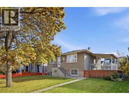 2315 22 Avenue SW - photo 2