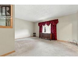 2315 22 Avenue SW - photo 4