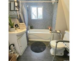 261 22nd Street E, Prince Albert, SK S6V1N2 Photo 21