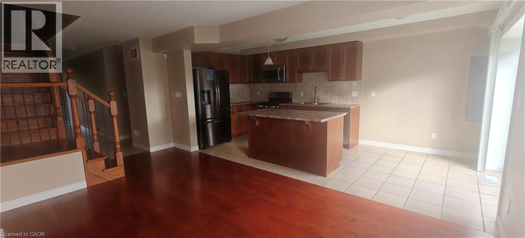 19 Amos Drive — photo 4