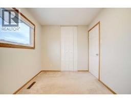 174 Eagle Road N - photo 14