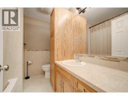 174 Eagle Road N - photo 18