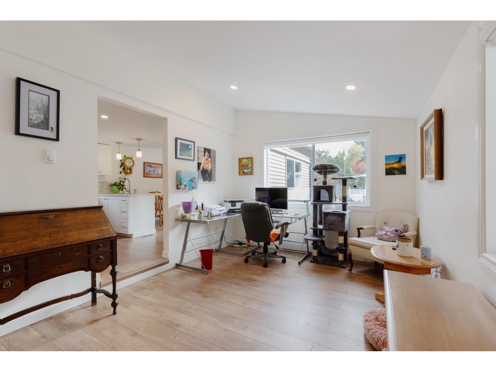 Photo of 58 3031 200 STREET 23