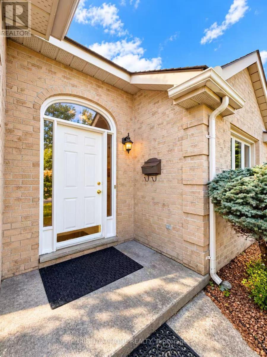 1023 AURORA COURT, London North (North I) — photo 4