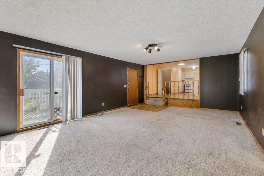 12335 89 ST NW - 11