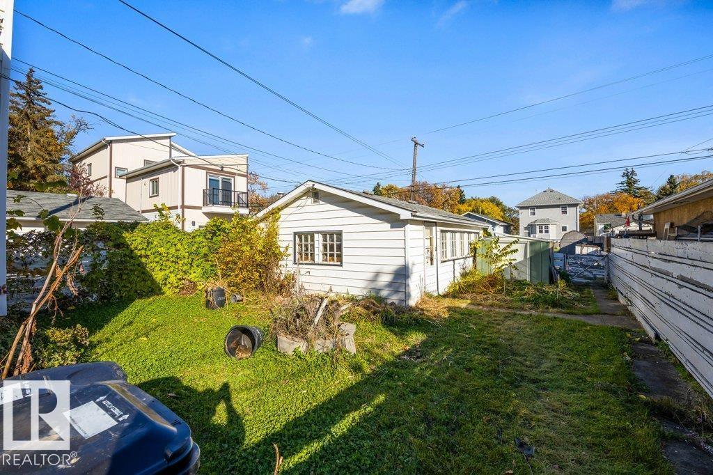 12335 89 ST NW - 28