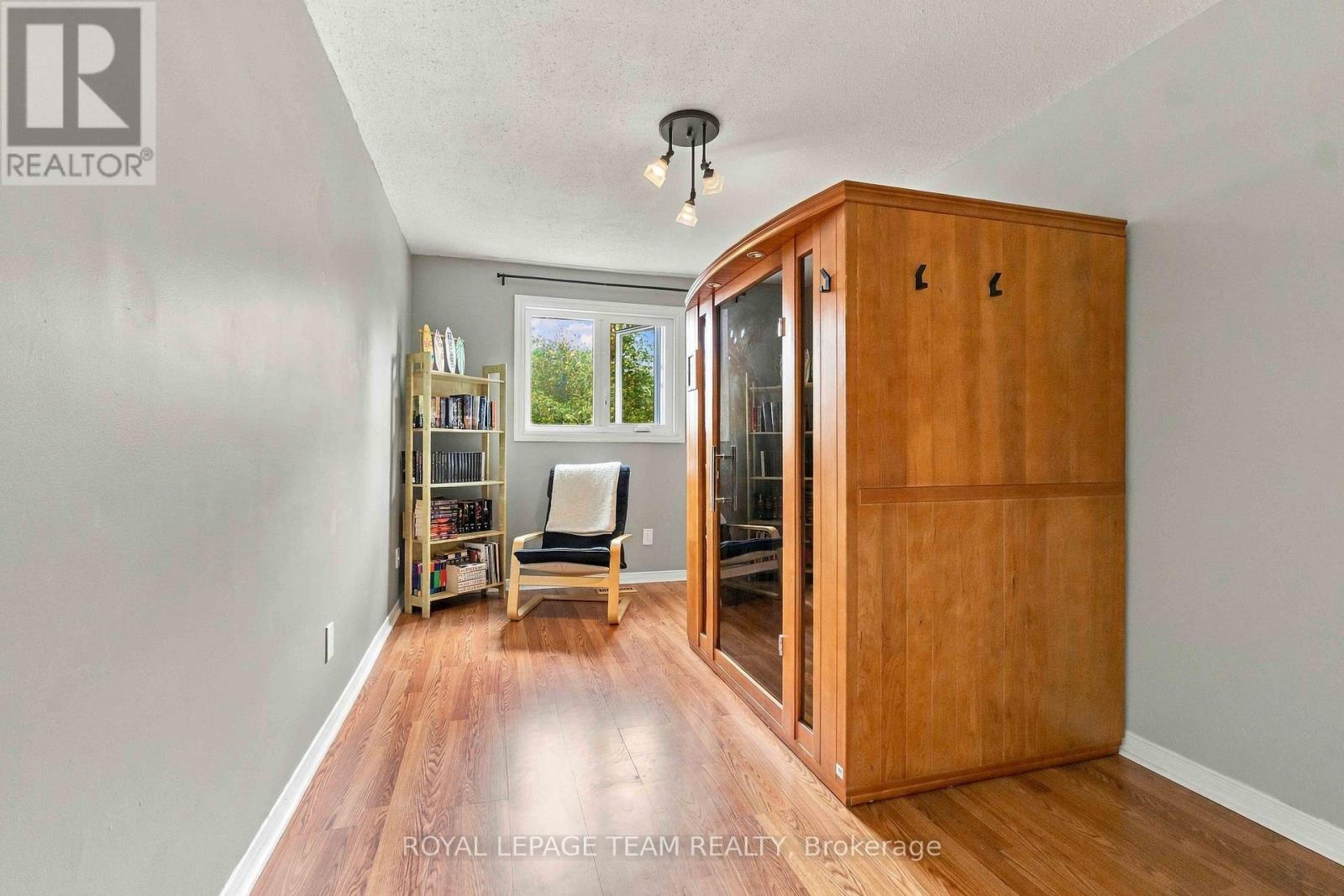 68 Woodbury Crescent — photo 21