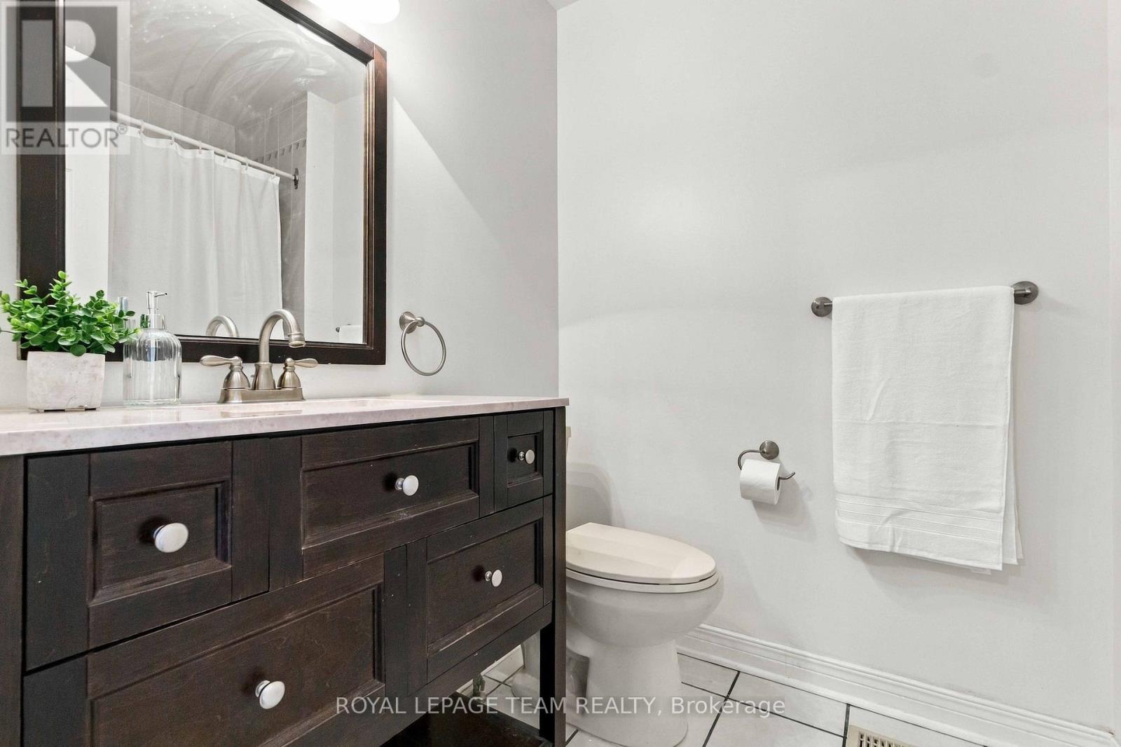 68 Woodbury Crescent — photo 22