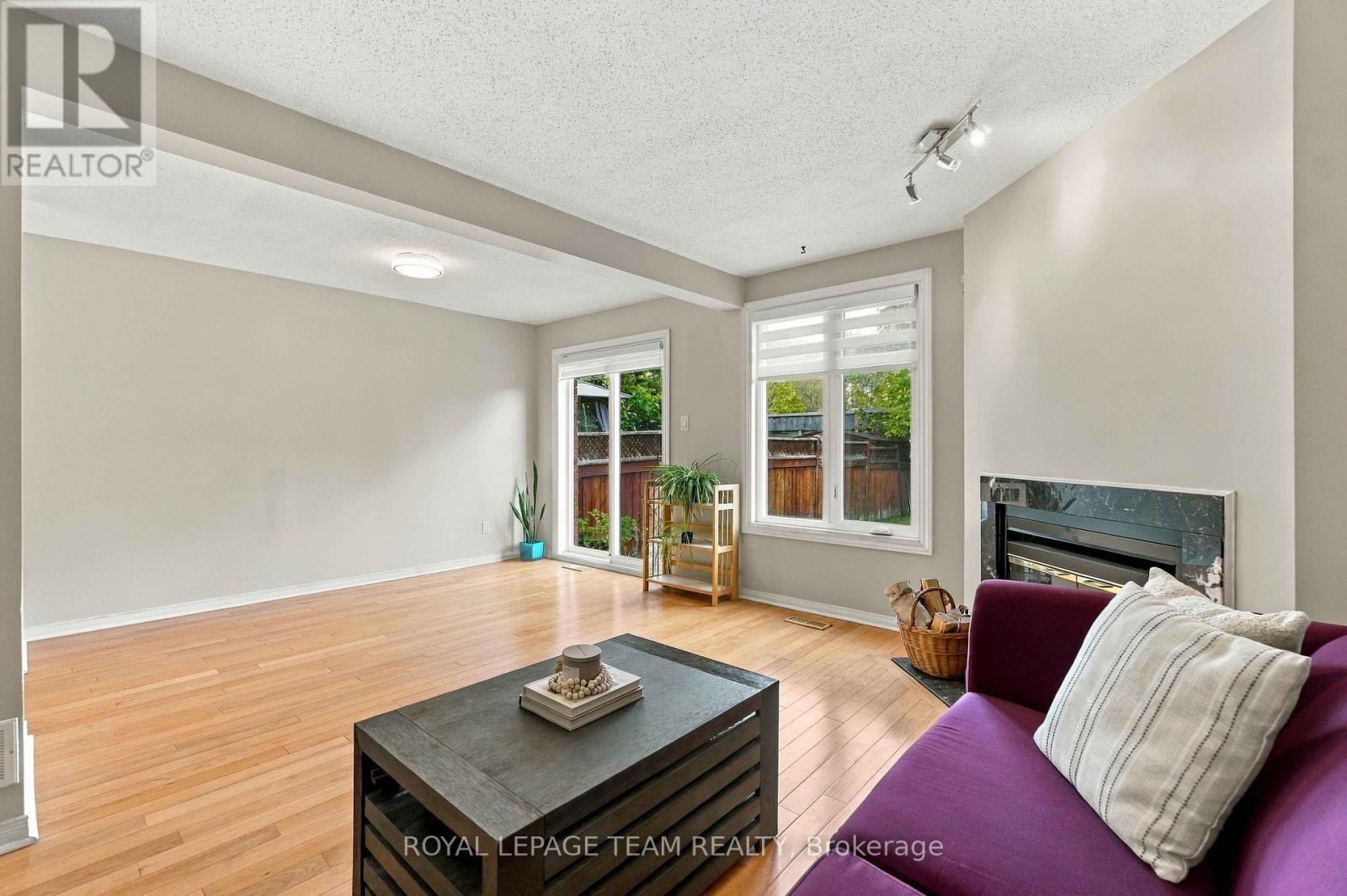 68 WOODBURY CRESCENT, Ottawa — photo 7