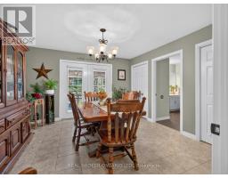 Bedroom 2 - 133 Leaside Drive, Welland, ON L3C6N4 Photo 11