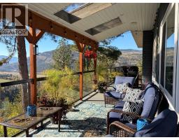 265 8th Avenue, Montrose, BC V0G1P0 Photo 28