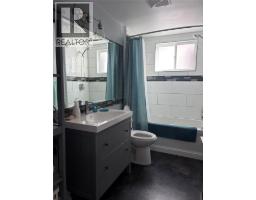 265 8th Avenue, Montrose, BC V0G1P0 Photo 17