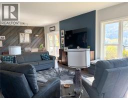 Family room - 265 8th Avenue, Montrose, BC V0G1P0 Photo 7