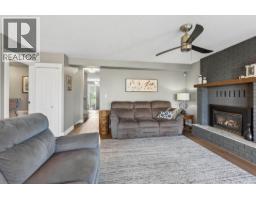 Primary Bedroom - 758 Fleming Drive, Kamloops, BC V1S1B3 Photo 9
