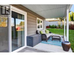 Living room - 758 Fleming Drive, Kamloops, BC V1S1B3 Photo 13