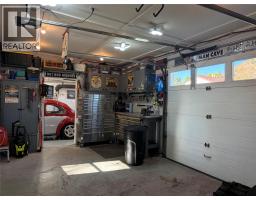 265 8th Avenue, Montrose, BC V0G1P0 Photo 39