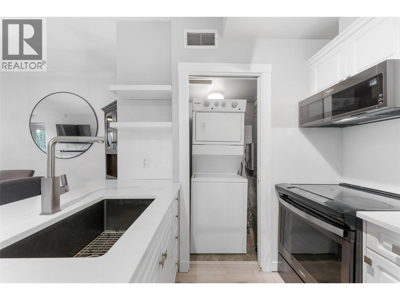 3550 Woodsdale Road Unit# 111, Lake Country