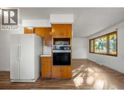 8712 11 Street Sw, Calgary, AB T2V1N6 Photo 13