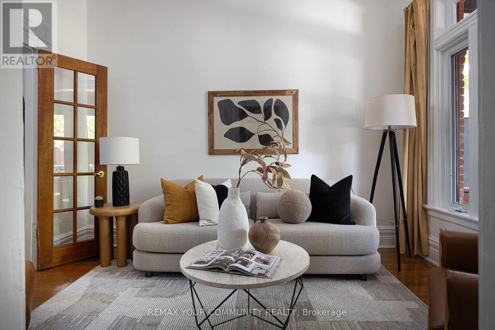 200 ALBANY AVENUE, Toronto (Annex) — photo 2