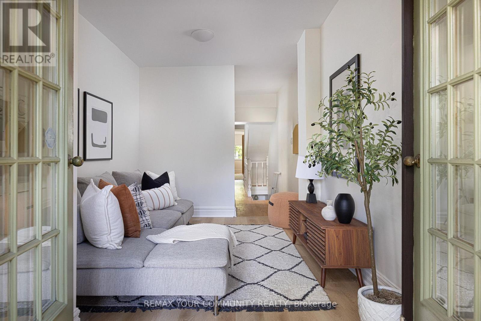 200 Albany Avenue, Toronto, ON photo 25